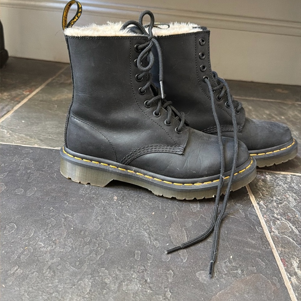 Doc Dr. Martens Winter-grip, never worn, black